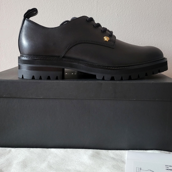 Versace Men's Black Leather Shoes - Picture 7 of 11